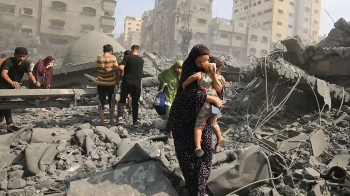 مؤرخ يهودي: اسرائيل ارتكبت إبادة شعب في غزة وعليها التنازل عن الصهيونية سريعا